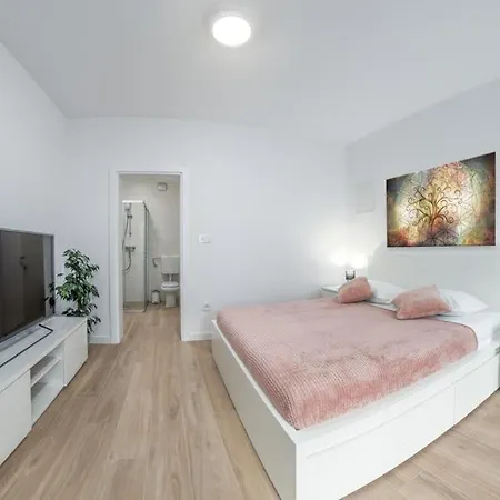 Klara Free Parking, Center Apartamento Pula